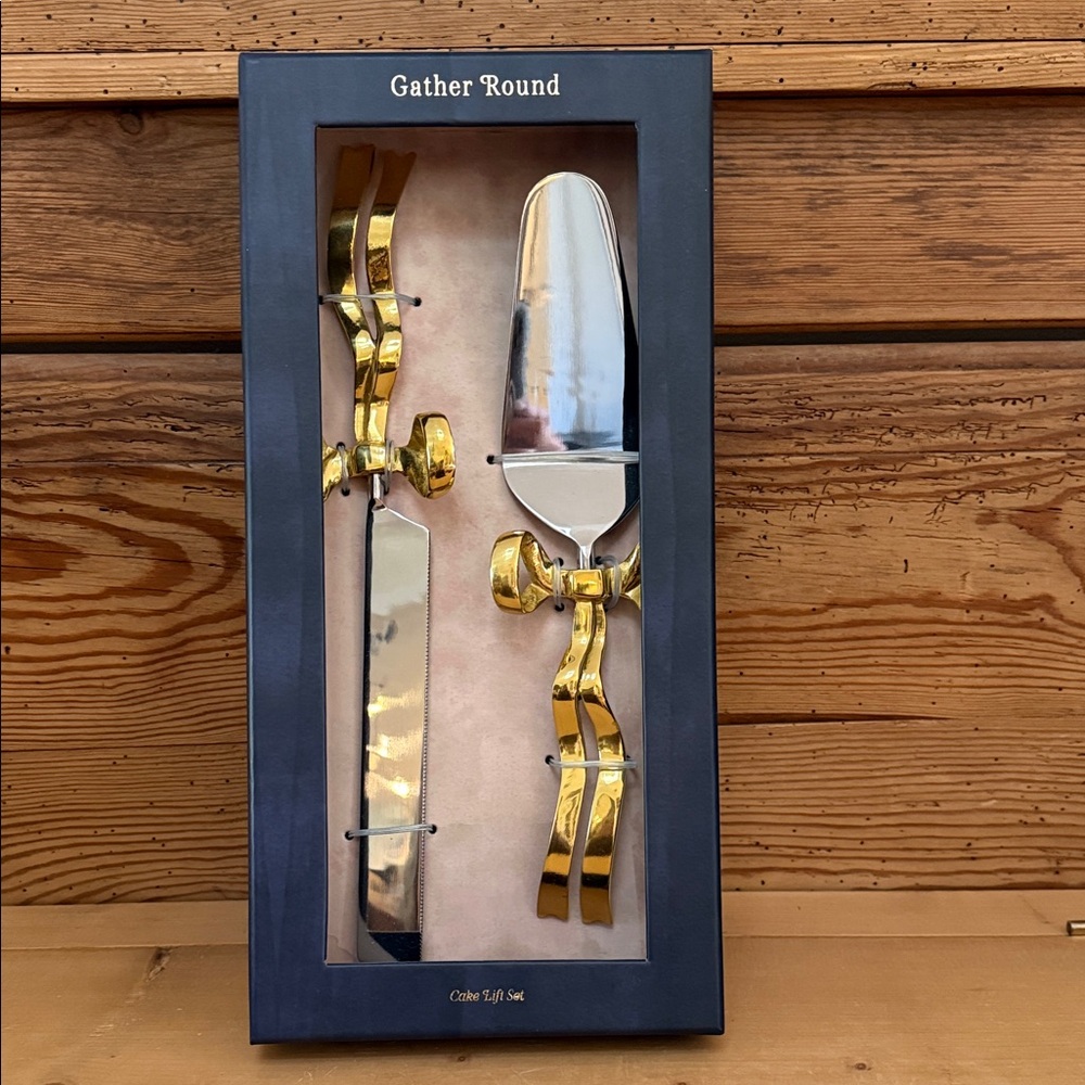 NWT 2 Pc Cake Serve Set by Anthropologie- Knife & Cake Lift w/ Bow Handles